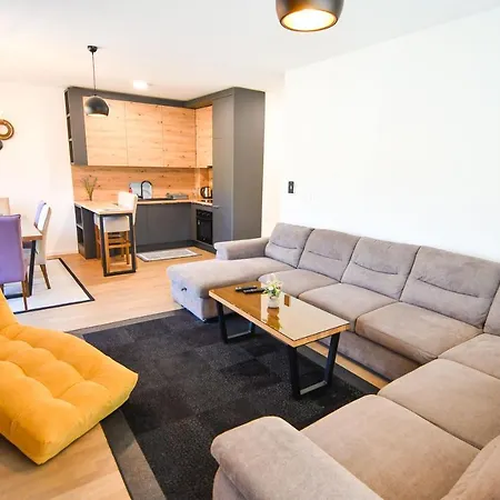 Mountain Wings Apartament *